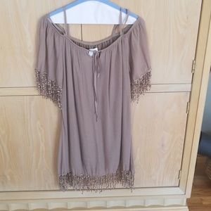 Sassybling Tan dress with fringe Size small.